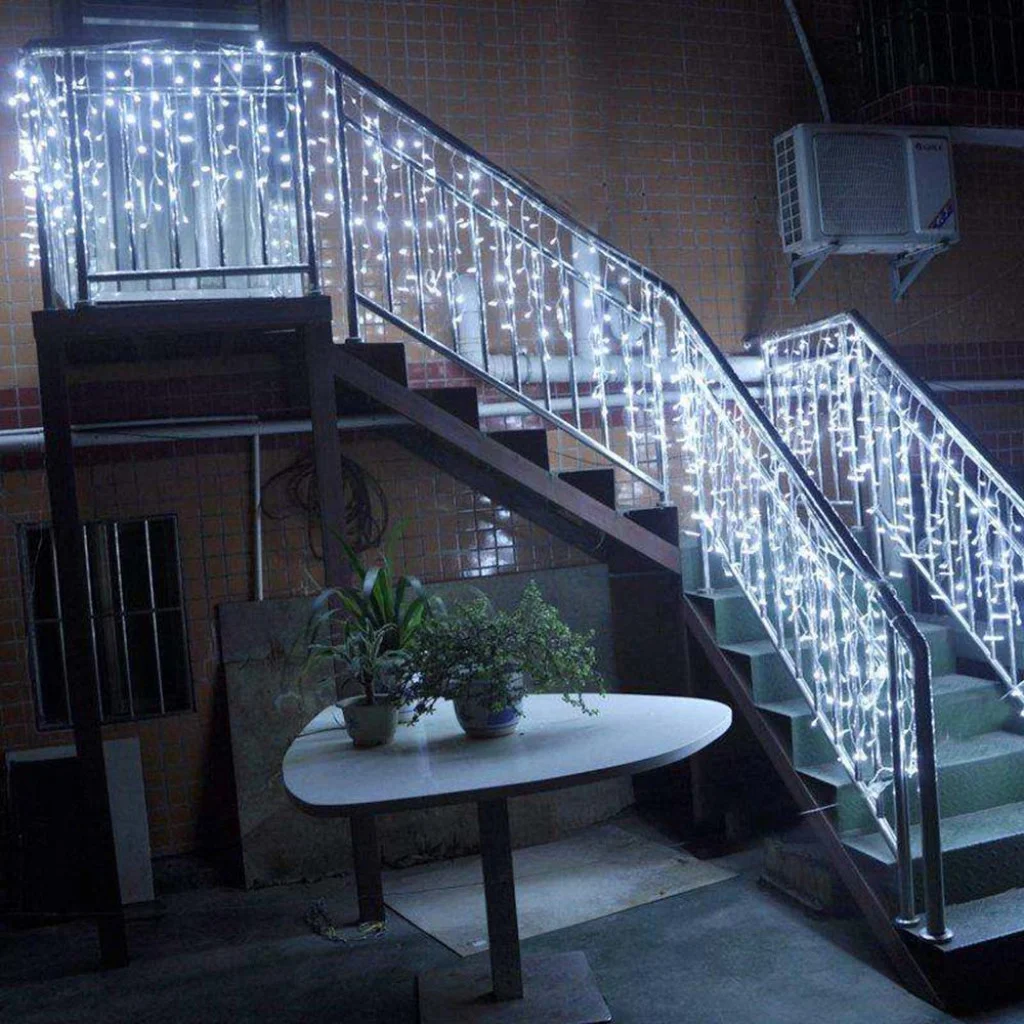 Світлодіодна вулична гірлянда СolorWay Бахрома 192 LED (IP44) 6 м x 0.6 м Холодний білий (CW-GOF-192L66VCW)