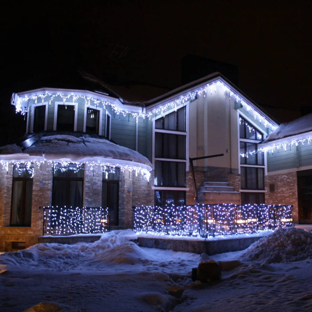 Світлодіодна вулична гірлянда СolorWay Бахрома 192 LED (IP44) 6 м x 0.6 м Холодний білий (CW-GOF-192L66VCW)